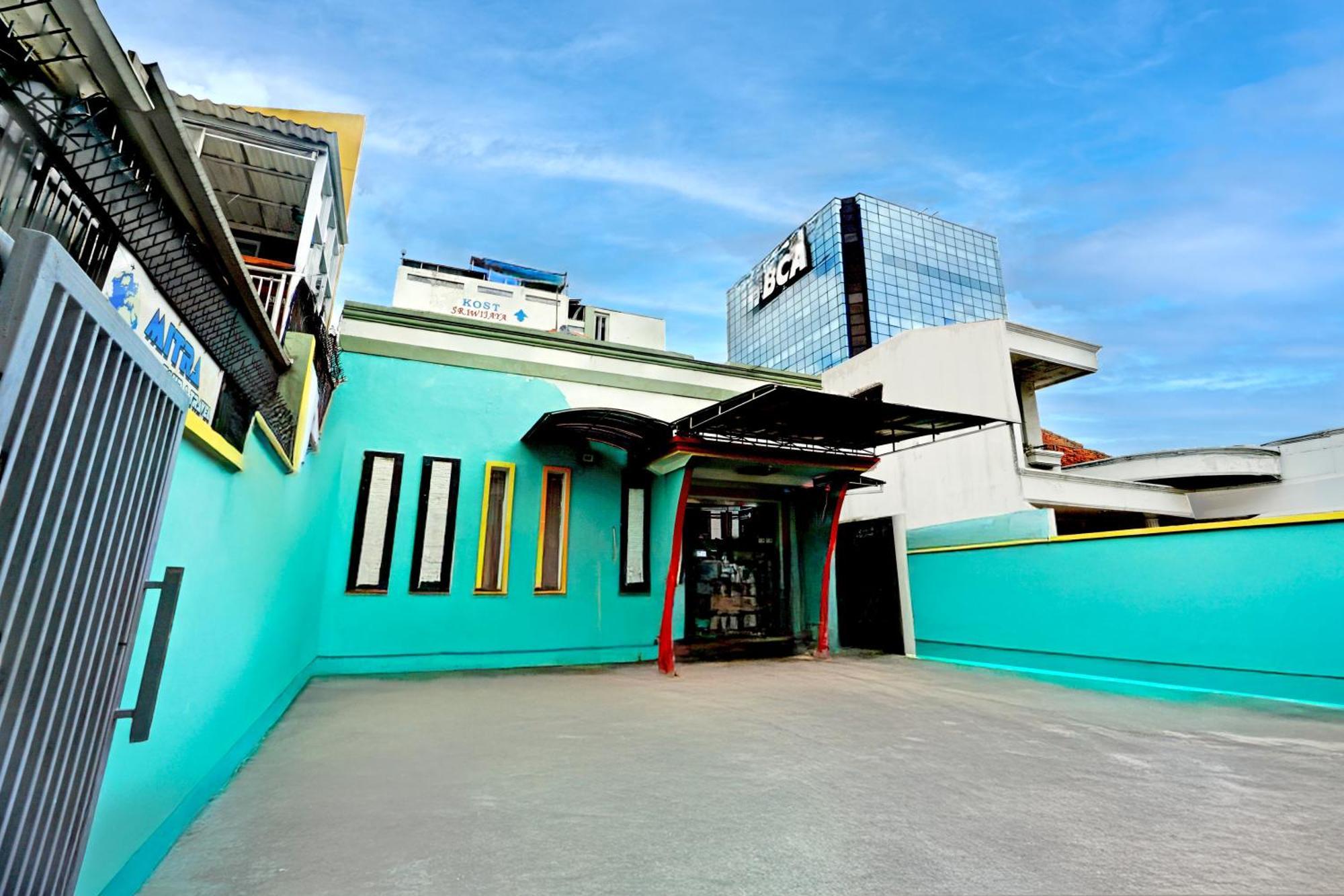 Hotel O Tegalsari Near Tunjungan Plaza Surabaya Exterior photo